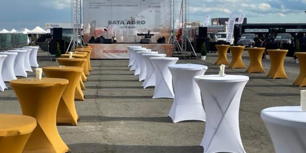 OoYes на Bata Agro 2024 с Мобилно и Санитарно Оборудване